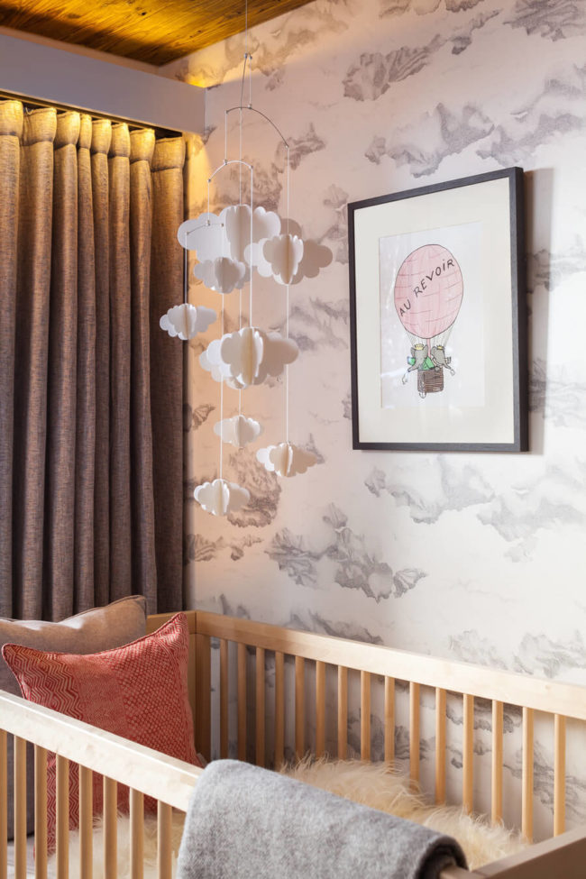 Verbier_Ski_Chalet_Interiors_Baby_Room_Cot_Mobile-650x975